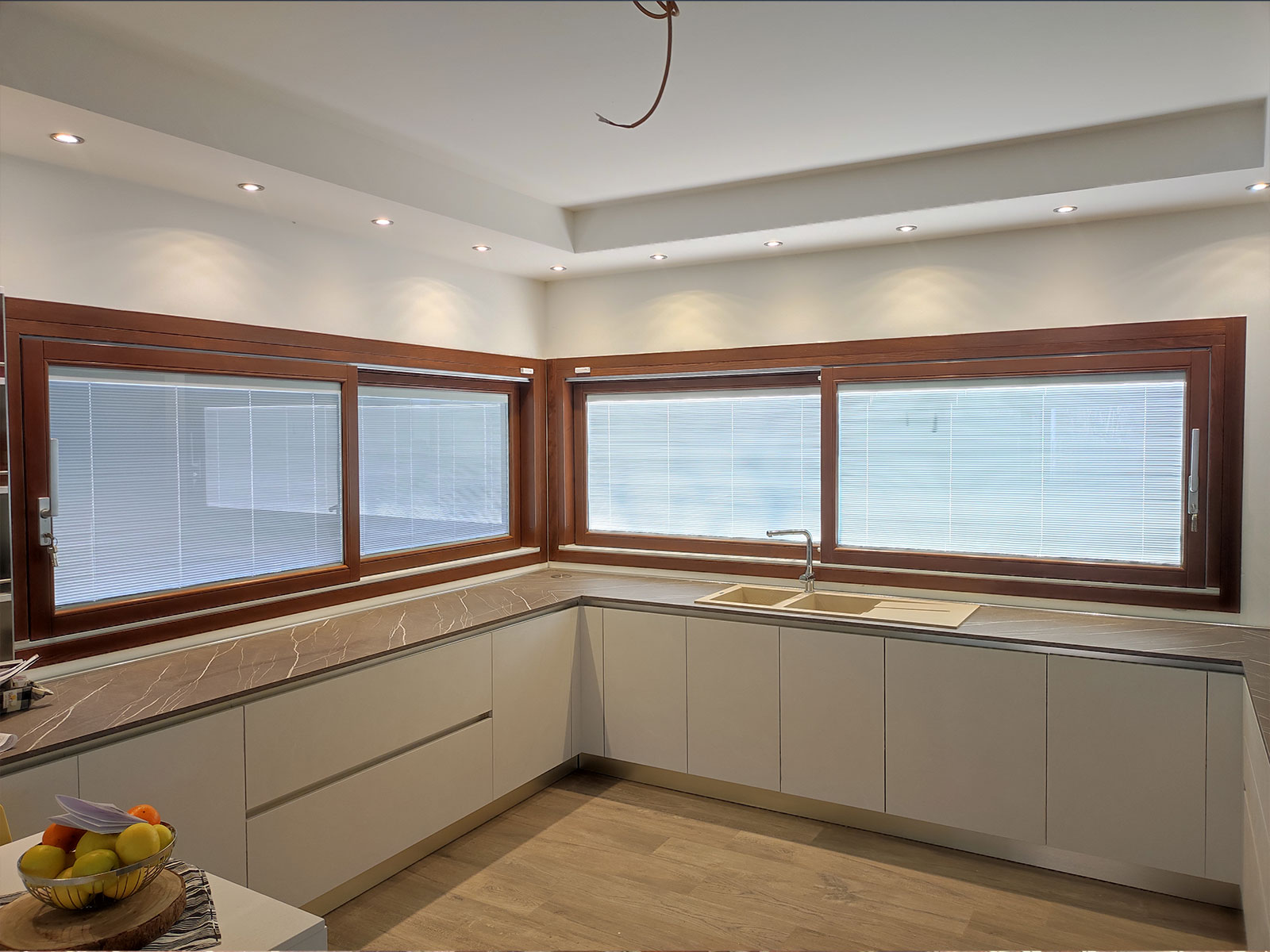 finestra-in-legno-ad-arco-(1)-(1)